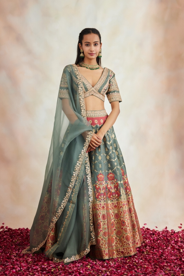 Velvet Semi-Stitched Bridal Lehenga, Size: Free Size at Rs 8500 in Jhunjhunu