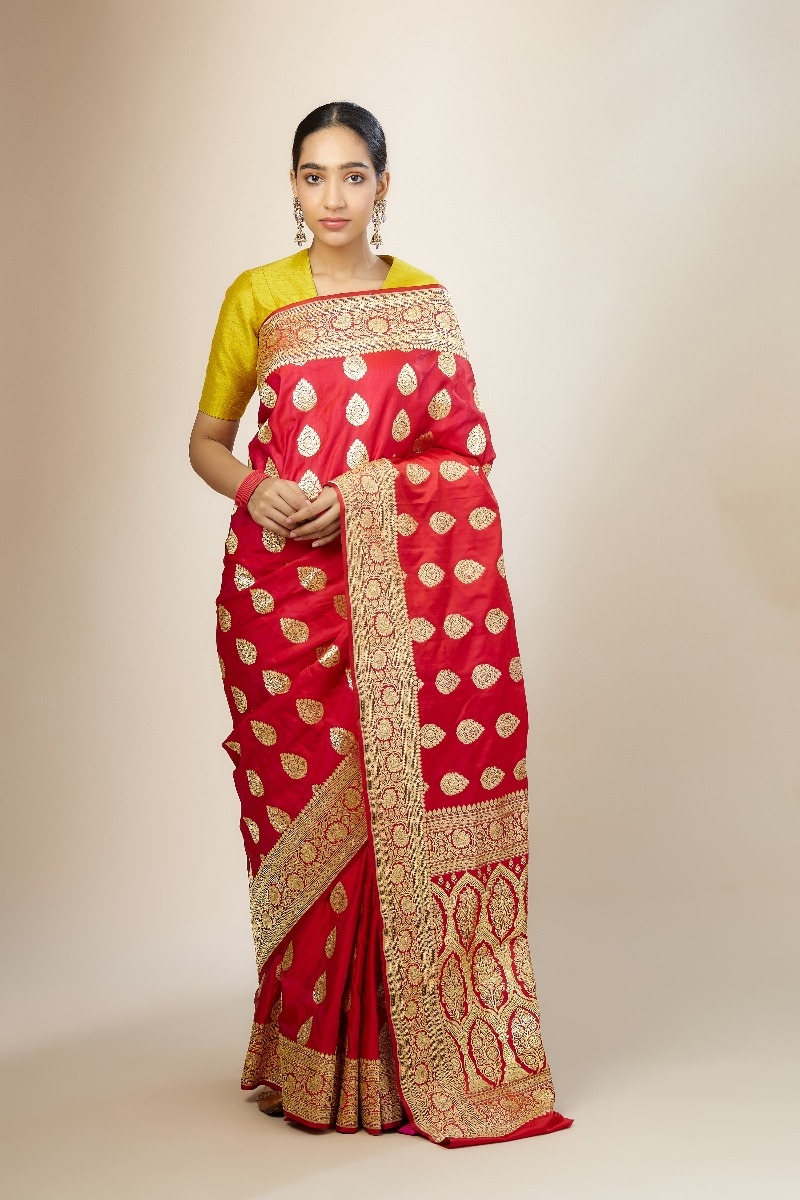 Rose Pink and Red color Georgette sarees with all over heart print design  -GEOS0007494