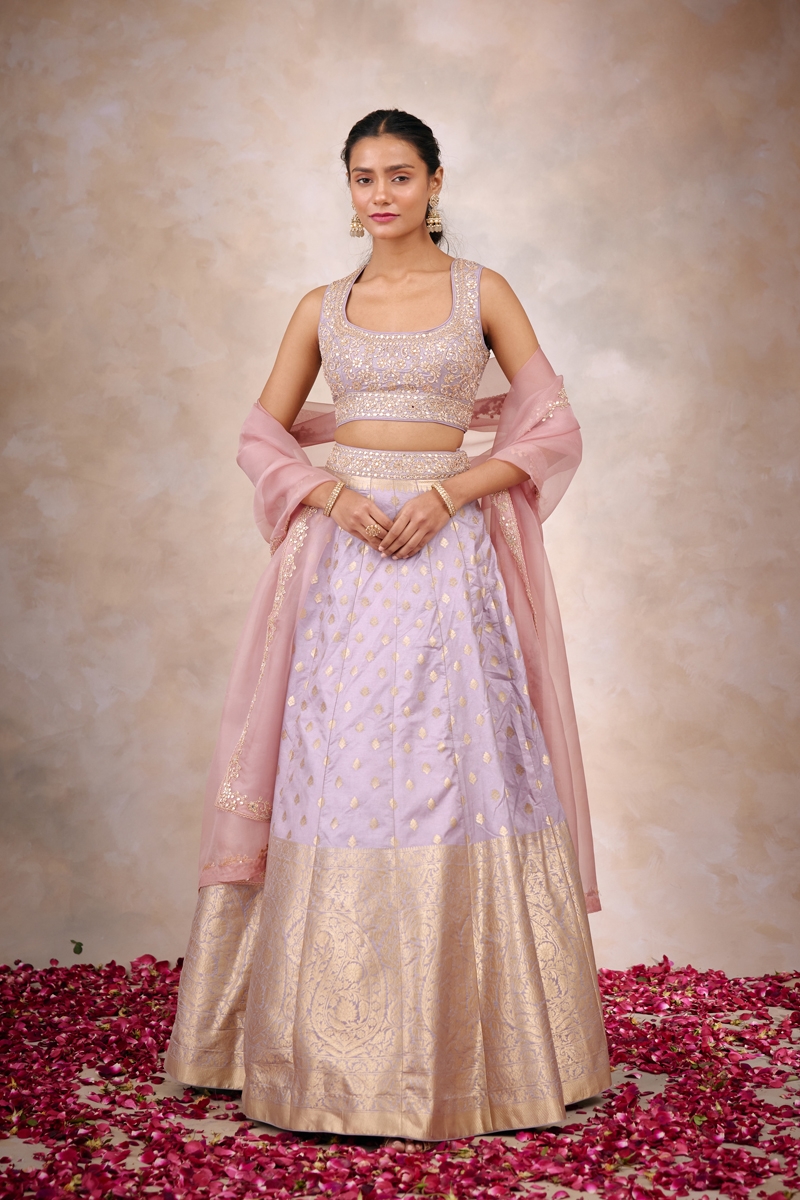 Buy Pink Banarasi Woven Floral V Neck Brocade Flared Lehenga Set For Women  by Sobariko Online at Aza Fashions.
